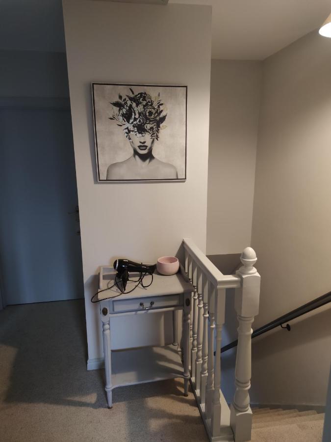 Lewis Square Town House Apartment เบลฟาสต์ ภายนอก รูปภาพ