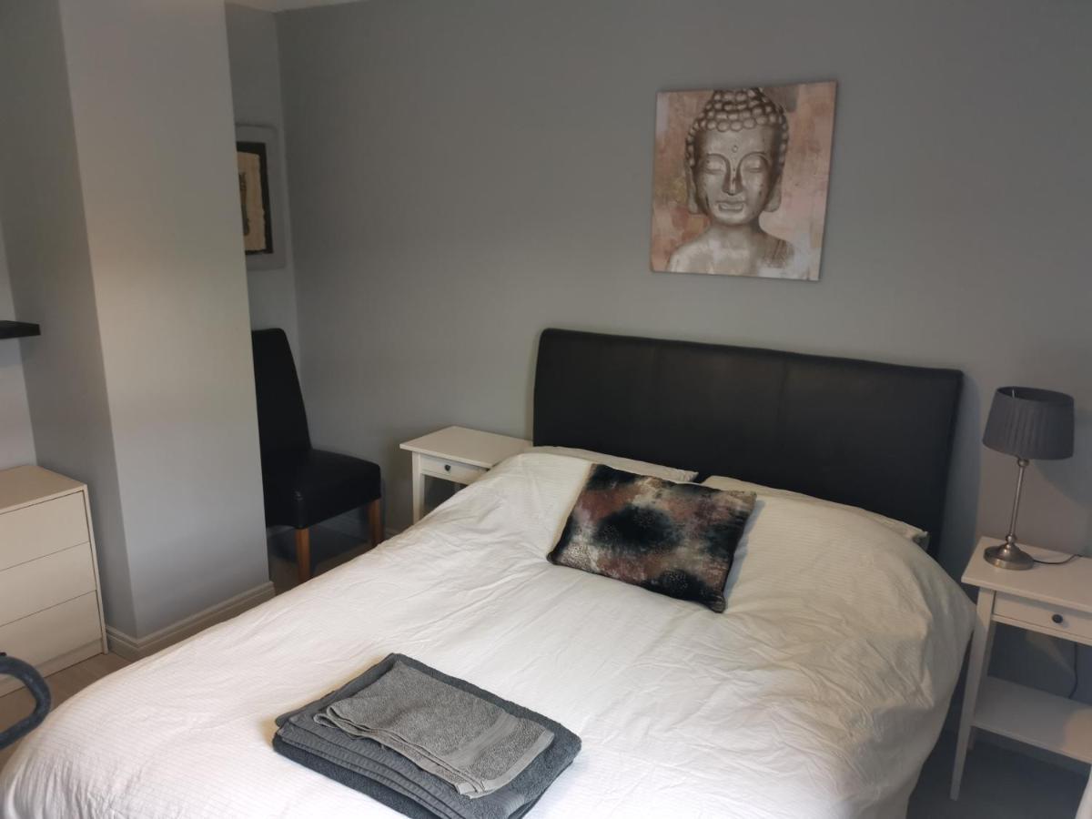 Lewis Square Town House Apartment เบลฟาสต์ ภายนอก รูปภาพ